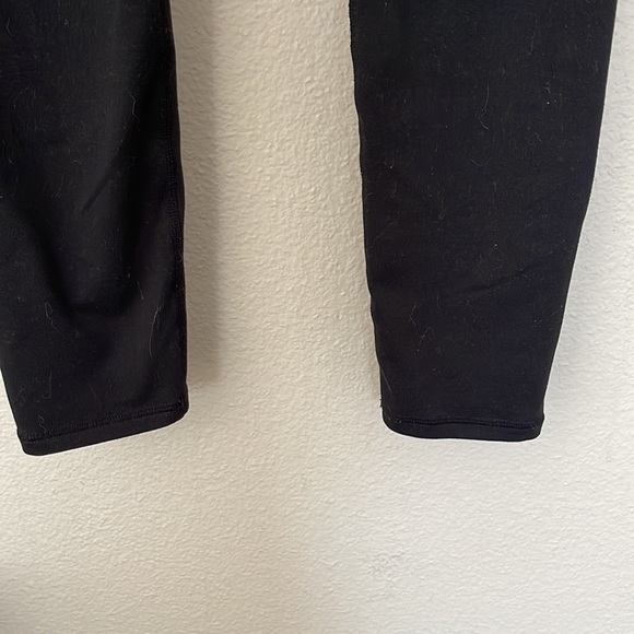 FABLETICS BLACK LEGGINGS - Picture 2 of 5